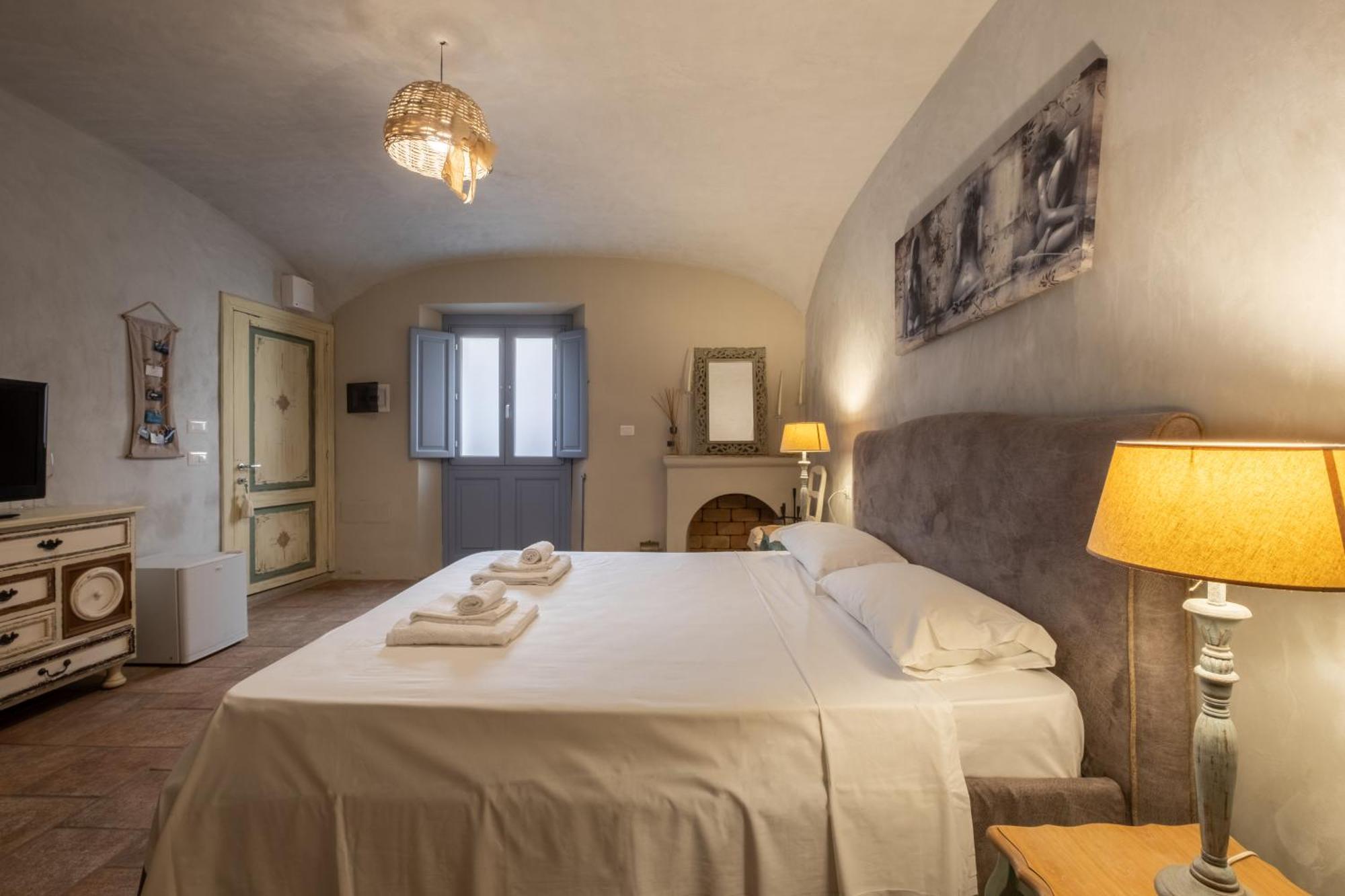 Dimoras Dimore Nel Cuore Di Olbia Exterior foto